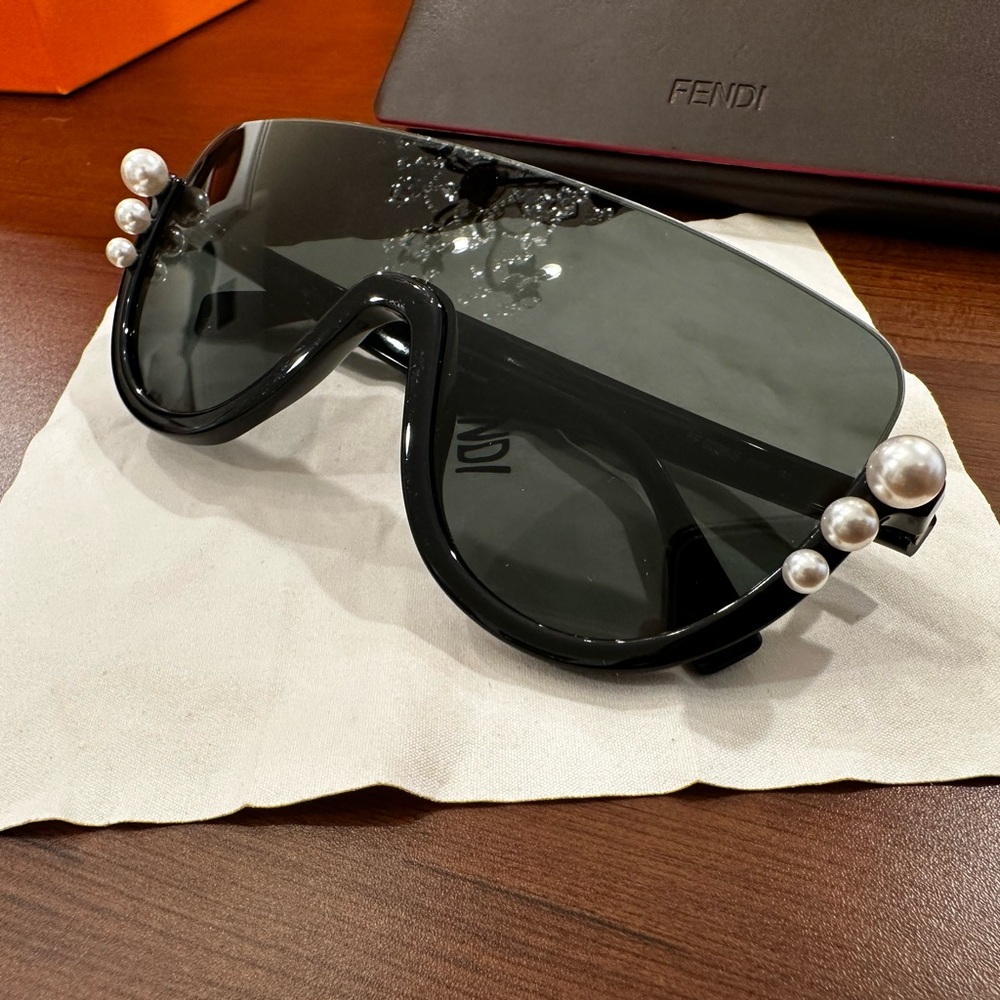 Fendi FF0296s irregular-frame sunglasses AUTHENTIC!
